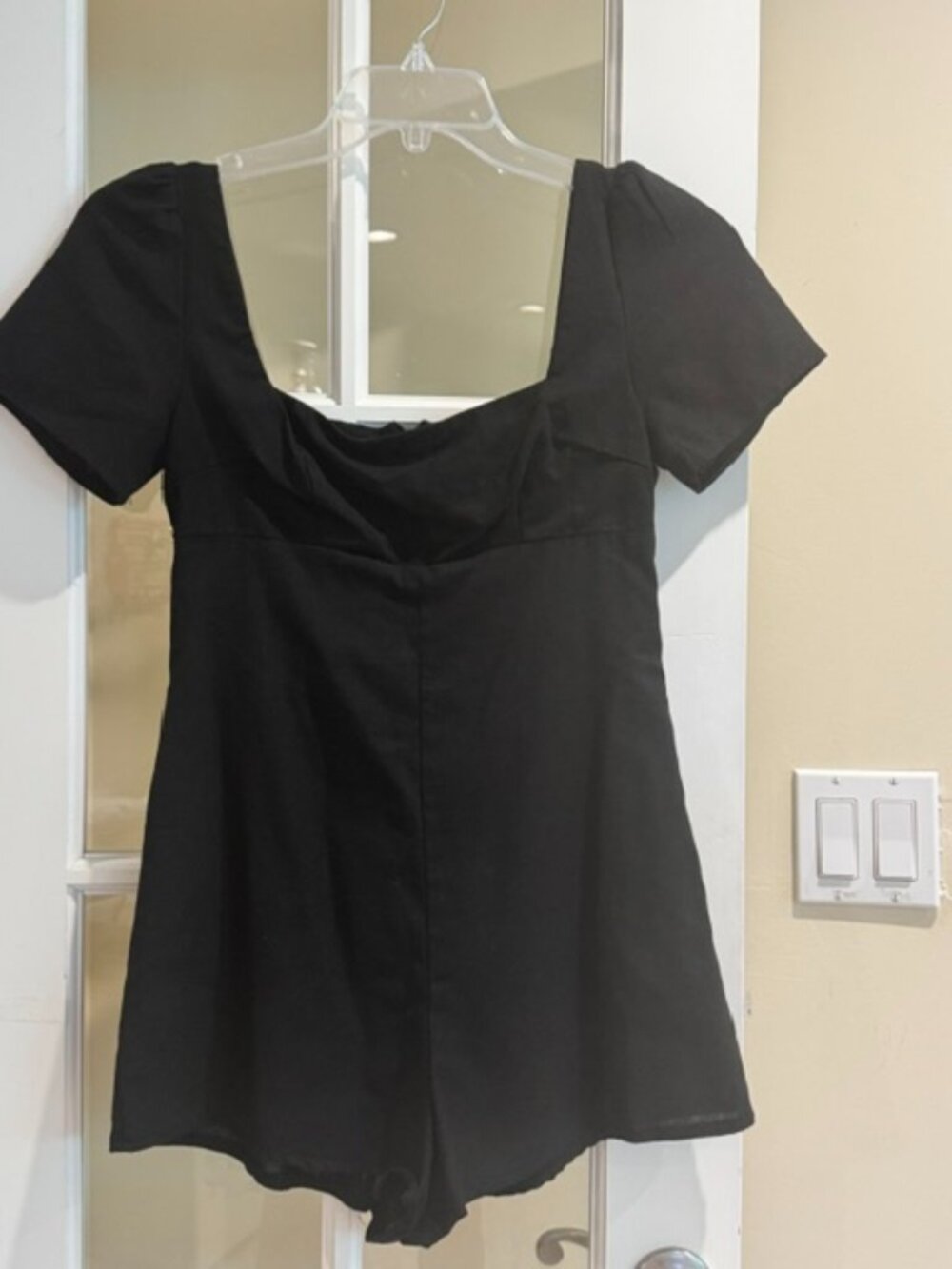 Princess Polly Black Short Sleeve Romper Size 4